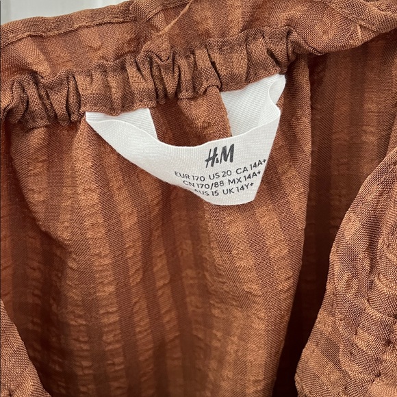 H&M | Romper Bundle - Picture 5 of 7